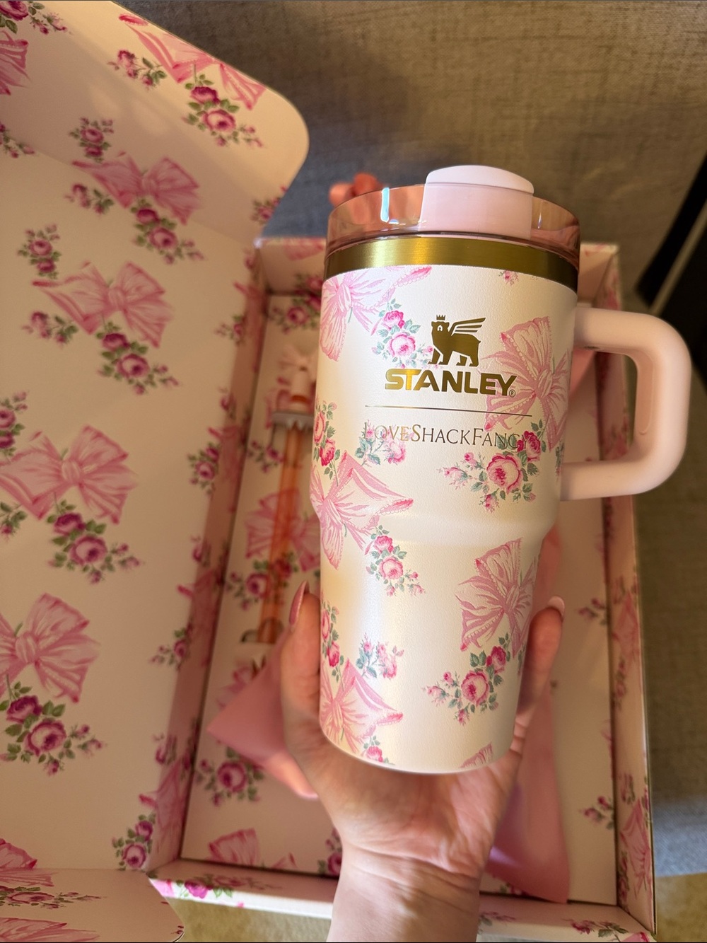 Stanley x LoveShackFancy 20oz Rosa Beaux Pink New in box! 🎀 - Picture 5 of 7